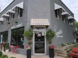 Hopscotch Bakery Market outside