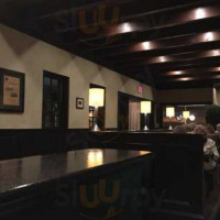 Fox And Hound Wood Grille And Tavern inside