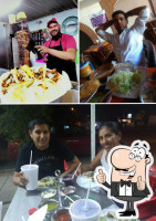 Taquería Los Compadres outside