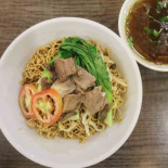 Jann Junaidah Abdullah Mee Kolok Fu Yu Cafe Satok Cibo