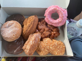 Winchell's Donut House food