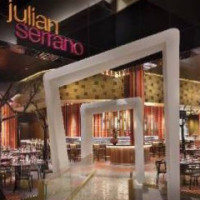 Julian Serrano Tapas Aria outside