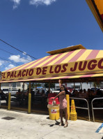 El Palacio De Los Jugos food