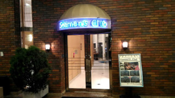 Seamen’s Club outside