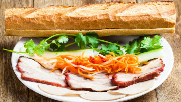 BANH MI VIET - Austerlitz food