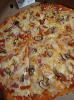 Pizzas Maggio food