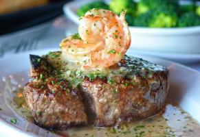 Myron's Steakhouse food