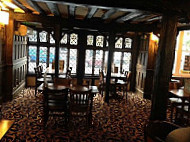 The Royal Hop Pole inside