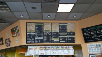 Tysons Bagel Market inside