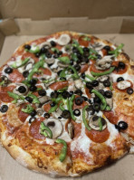 Grand Pizza food