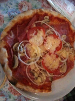 Pizzeria Italia food