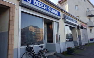 Bizen Sushi outside