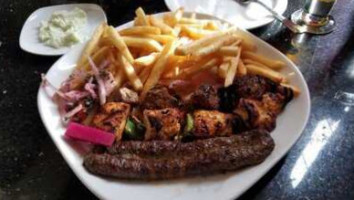 Alie's Lebanese Grill food