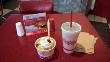 Freddy's Frozen Custard Steakburgers food