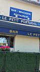 Le Petit Portugal outside