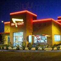 In-n-out Burger outside