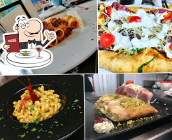 Tocca A Tia E Pizzeria food