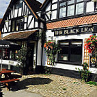 The Black Lion inside