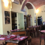 Vineria Derthona Comida