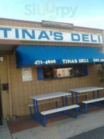 Tina's Deli outside