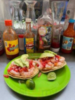 Mariscos Los Arcos food