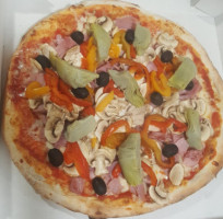 Alliance Pizza food