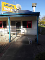 Lakeside Takeaway inside