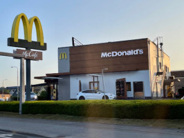 Mcdonald's outside