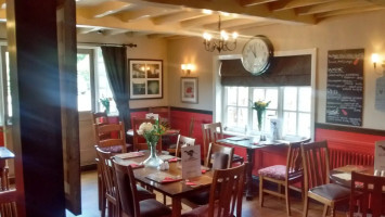 The Greyhound Inn, Saughall food