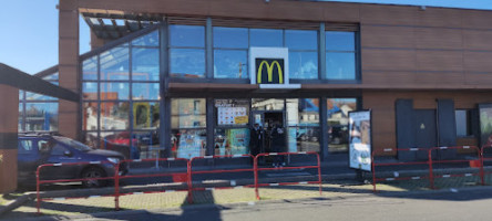 Mcdonald's outside