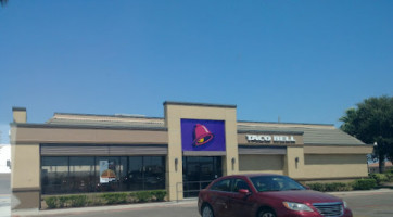 Taco Bell outside