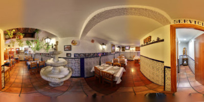 El Patio inside