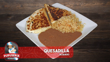 Pupuseria Salvadorena food