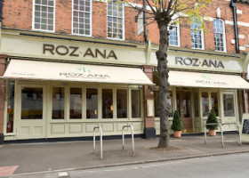 Roz Ana outside