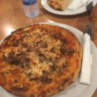 Pizzeria Roma food