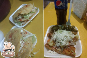 Tortas, Crepas Y Más food