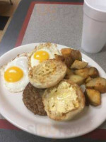 Manni's Breakfast Lunch food