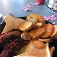 Byrons Smokehouse food