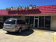 Pho Lien Hoa outside