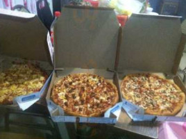 Domino's Pizza food