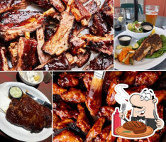 Roadside Willies Smokehouse & Bar food