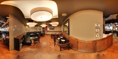 Park Avenue Tavern inside