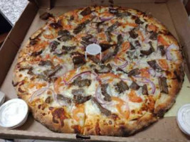 Yaghi's New York Pizzeria food