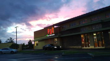 Pdq Chicken outside