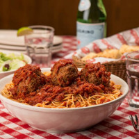 Buca di Beppo Louisville food