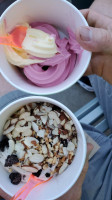 Peachwave Frozen Yogurt Gelato food