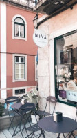 Niva Gelato inside