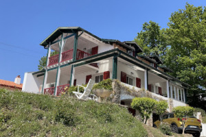 Hotel du Pont - Restaurant Zubiburu inside