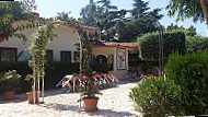 Villaggio La Mantinera Pizzeria outside