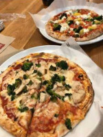 Mod Pizza food